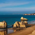 Charming House In With Shared Pool Albufeira