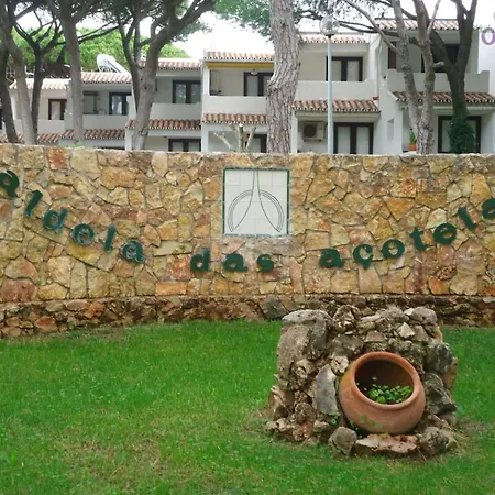 Charming House In With Shared Pool אלבופיירה