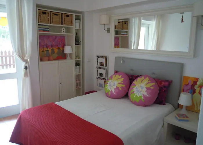 Charming House In With Shared Pool Apartament *