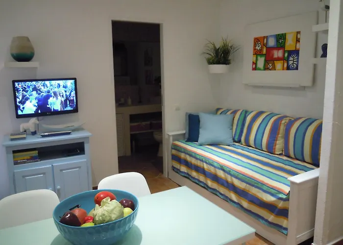 Charming House In With Shared Pool Albufeira