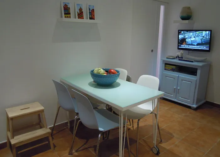 Apartman Charming House In With Shared Pool *