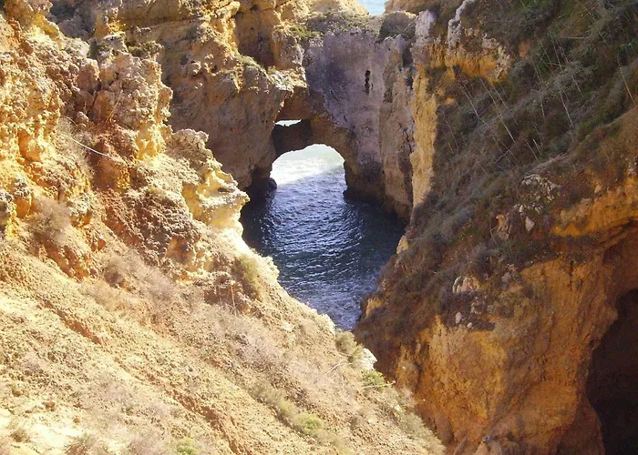 Апартаменты Charming House In With Shared Pool *