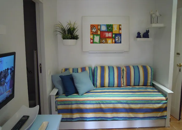 公寓 Charming House In With Shared Pool